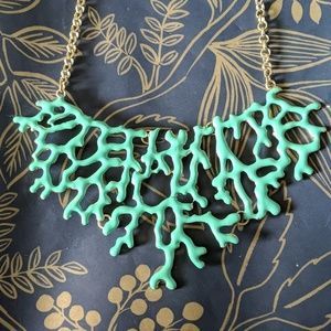 Nwot seafoam green coral bib necklace mermaid